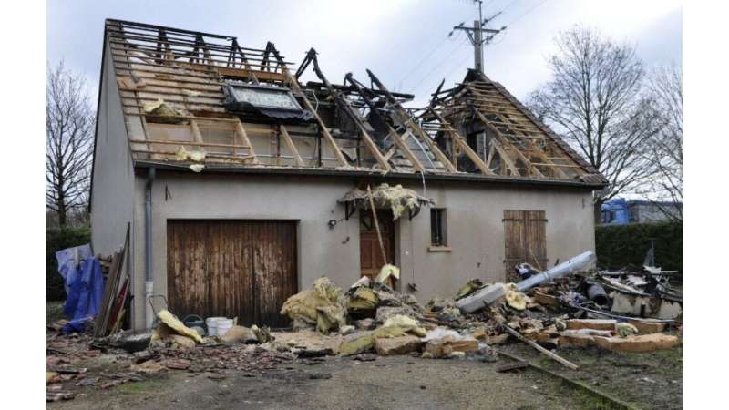 Image Le bien public Longecourt-en-Plaine : émotion et solidarité après l’incendie d’un pavillon, dégâts orages en France